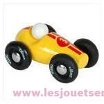 Voiture de course jaune