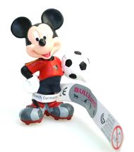 Figurine Mickey footballeur espagnol BU15623 Bullyland 1