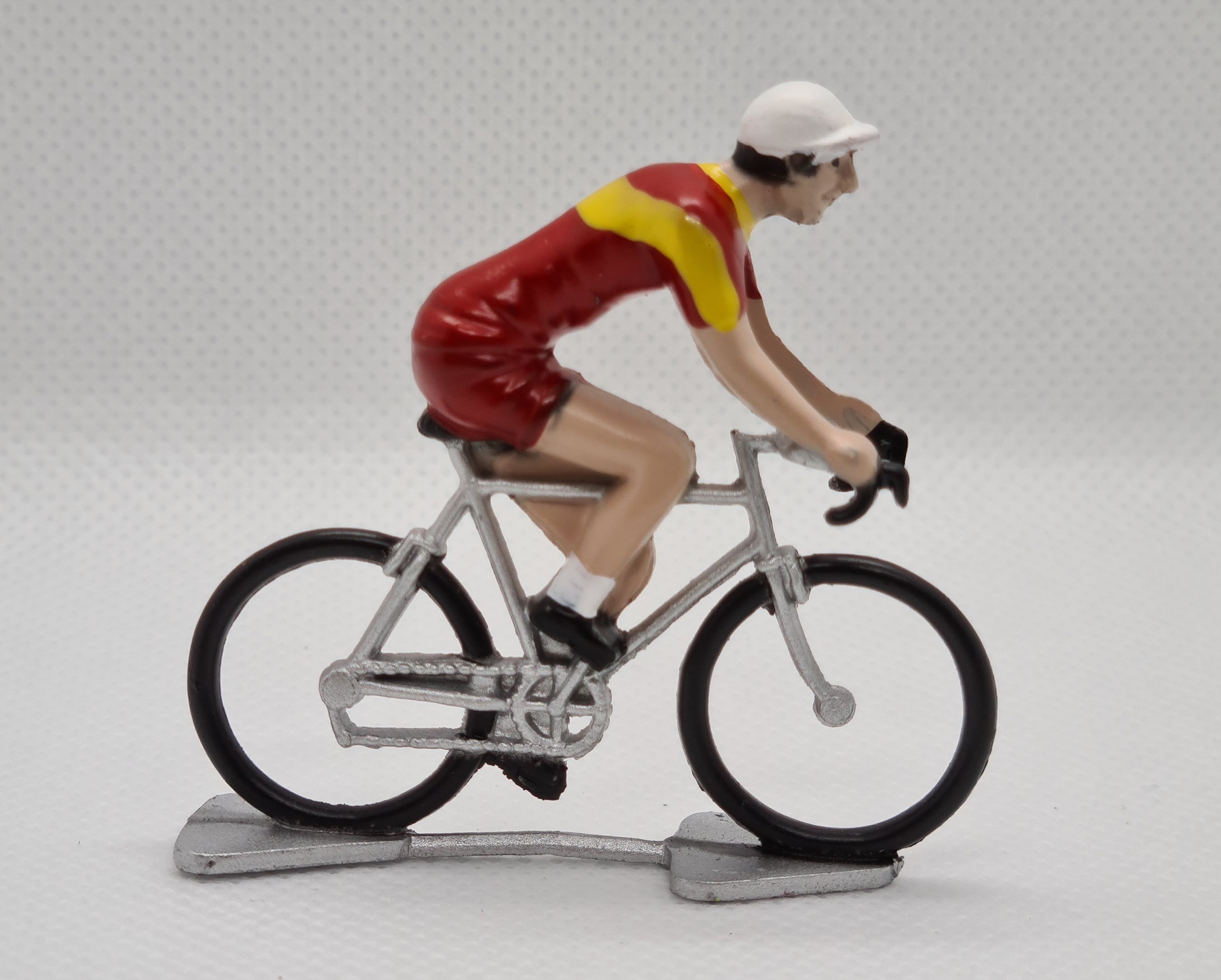 Ensemble de 8 figurines cyclistes vintage en plastique + moto ouvreuse Tour de France – L'ÉQUIPE – années 1950-60 - France