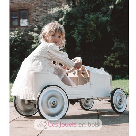 Grande voiture à pédales blanc crème V1150W Vilac 7