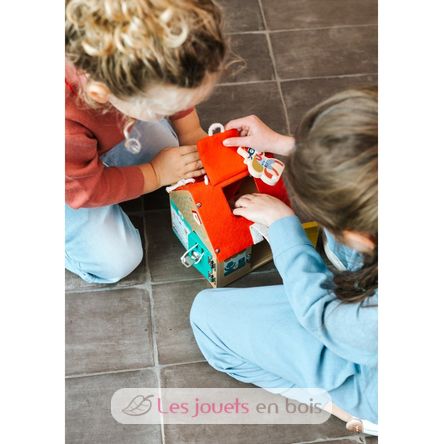 Trappes : l'atelier où les enfants retapent leurs jouets pour les échanger  - Le Parisien