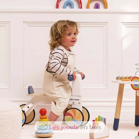 Tricycle en bois arc-en-ciel TV-PL5201 Le Toy Van 3