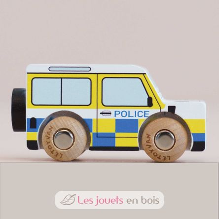 Voiture Bobby No 40 TV-GT250 Le Toy Van 4