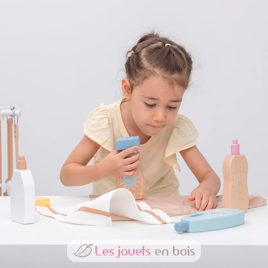 New Classic Toys – Kit De Nettoyage En Bois – Jouet D’imitation Ménage – 18375 – Dès 3 Ans – EN-71
