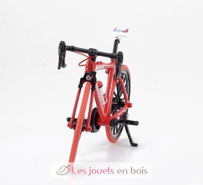 Vélo de course miniature articulé existe en trois couleurs